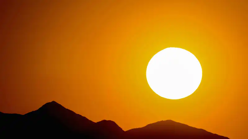 Казахстан: экстремальные температурные контрасты — от зноя до +38°C до ночных морозов