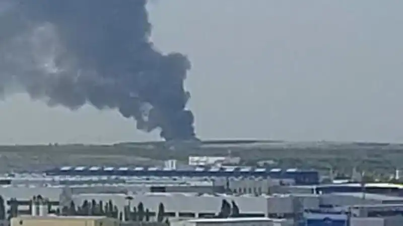 Астана в облаках: когда город окутал черный туман загадок Актобе