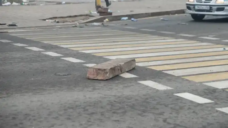 В Астане на два дня перекроют участок проспекта Абылай хана для укладки нового асфальта Актобе