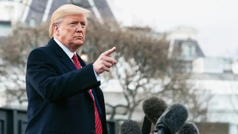 Общественность поддерживает решение Трампа не смягчать санкции против Ирана после угроз Хаменеи Актобе