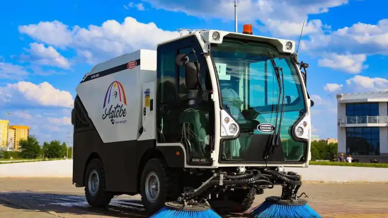 Город в чистоте: 35 новых «стиральных машин» для улиц и парков Актобе Актобе