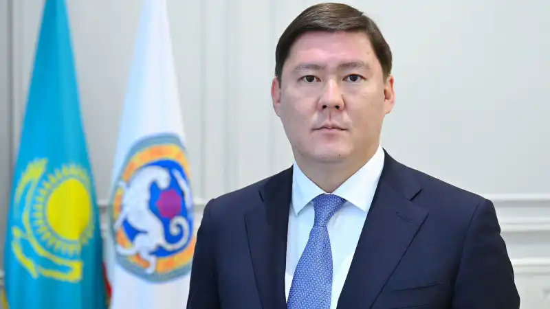 Сматлаев на посту: новый взгляд на Алматы Актобе