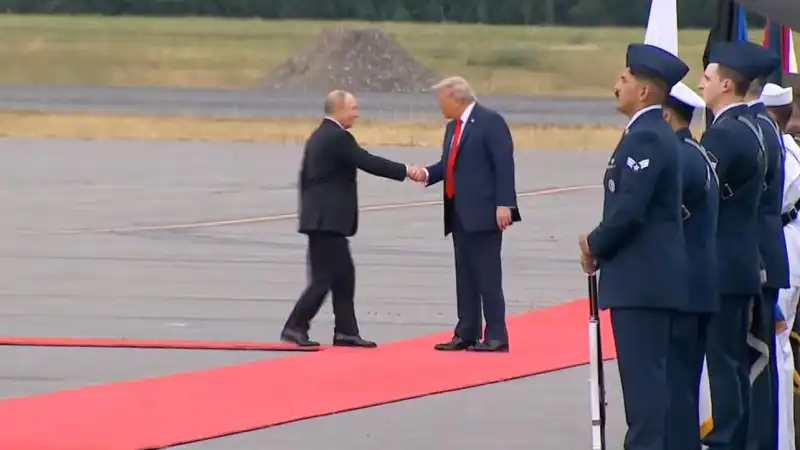 Путин и Трамп встречаются на Аляске: исторический саммит в Анкоридже Актобе