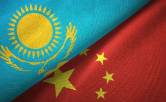 Китай предоставит Казахстану безвозмездный грант на сумму 100 миллионов юаней, что эквивалентно 7,5 миллиарда тенге по текущему курсу. Это финансовая поддержка направлена на укрепление двусторонних отношений между странами и развитие совместных проектов.