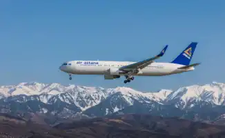 Страх и паника на борту: пассажиры рейса Air Astana KC855 делятся переживаниями о критической ситуации во время полета