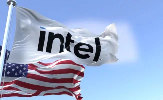 Правительство США делает ставку на будущее: 10 миллиардов долларов за 10% Intel в битве за технологическое превосходство