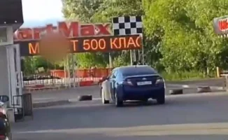 В Астане подростки взломали LED-экран и разместили рекламу секс-услуг