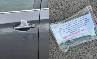 В Астане водителям начали оставлять упаковки влажных салфеток с записками, в которых рассказывается о трудных жизненных ситуациях. Эти неожиданные послания вызывают интерес и обсуждение среди горожан, поднимая вопросы о социальной ответственности и помощи