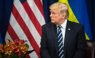 Трамп: США прекращают финансирование Украины