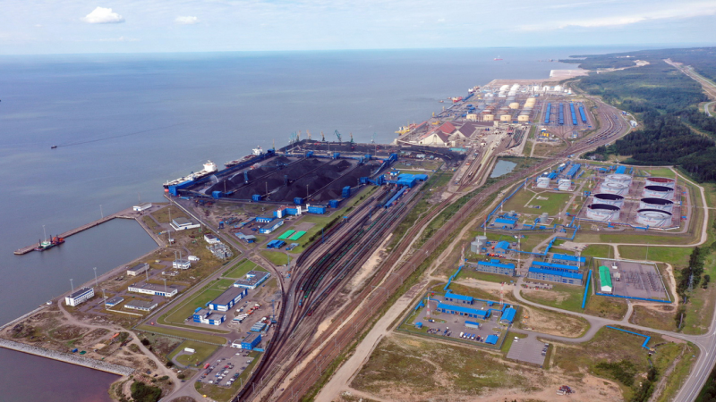 Украинские беспилотники атаковали российский порт Усть-Луга, важный узел для экспорта казахстанской нефти Актобе