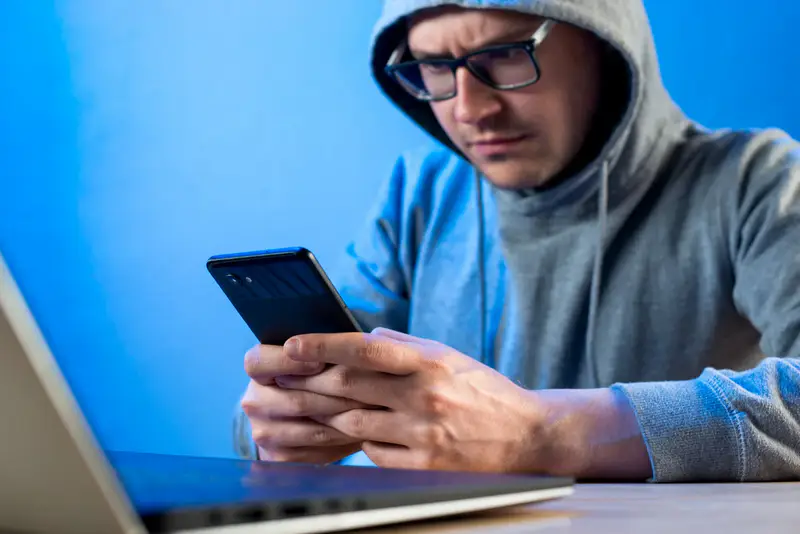 Житель Актюбинской области лишился 2 млн тенге из-за «заработка» в TikTok Актобе