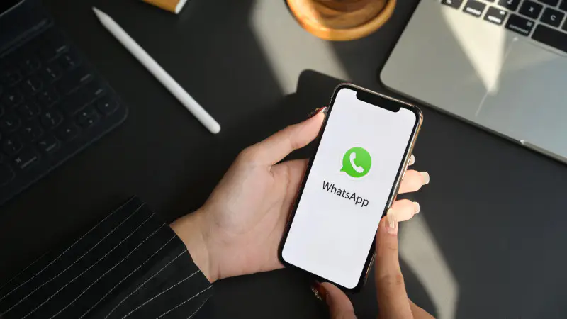 Несмотря на блокировки, WhatsApp продолжает доминировать в России, подчеркивая неэффективность мер против иностранных мессенджеров Актобе