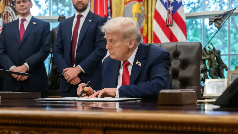 Эскалация конфликта: развертывание войск Трампа в Портленде угрожает усилением внутреннего напряжения и протестов Актобе