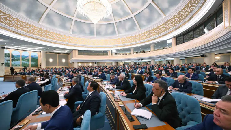 Токаев 'заземляет' проблемы: Президент Казахстана акцентирует внимание на народной повестке в новом Послании Актобе