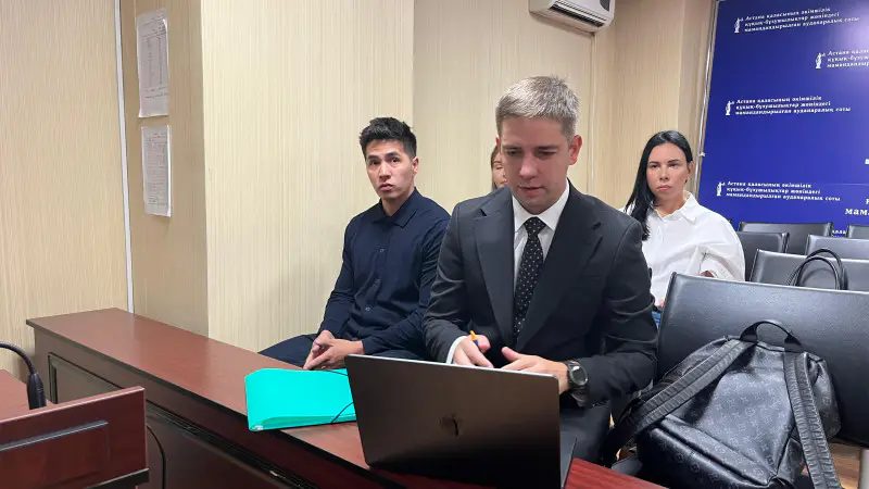 Судебное разбирательство по делу блогера Ерболата Жанабылова: обвинения от Комитета по регулированию игорного бизнеса могут изменить его судьбу Актобе