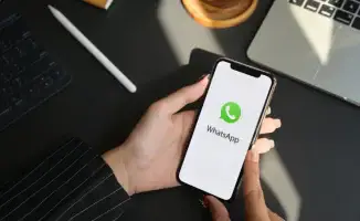 Несмотря на блокировки, WhatsApp продолжает доминировать в России, подчеркивая неэффективность мер против иностранных мессенджеров