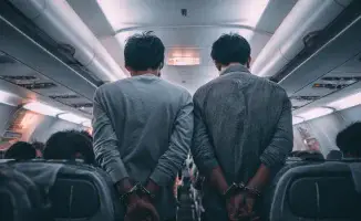 Агрессивные пассажиры не улетели из Астаны в Актобе: матерились и вели себя неадекватно