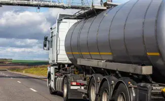 Казахстан на нефтяной игле: осень может принести дефицит ГСМ и рост цен на заправках