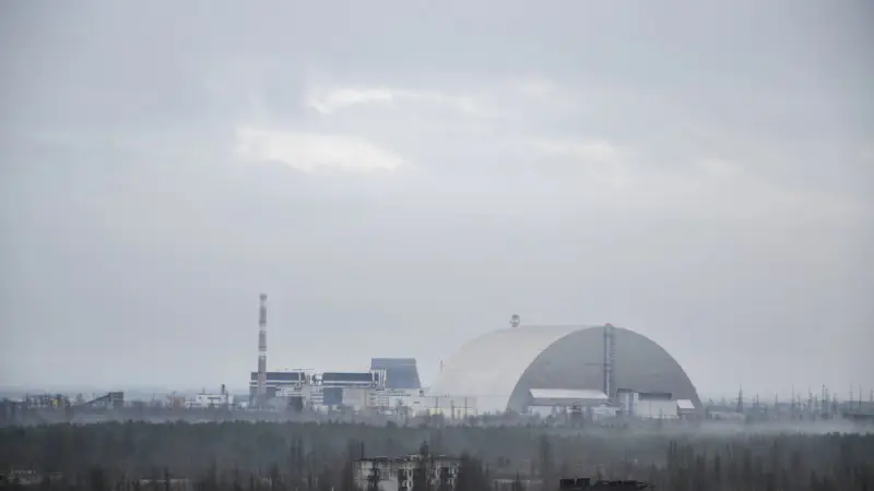 Чернобыльская АЭС вновь без электроснабжения после обстрела российского энергетического объекта в Славутиче Актобе