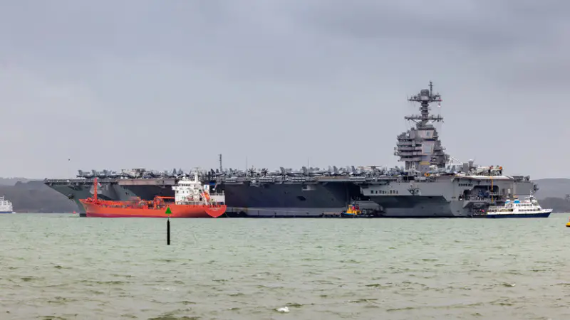 США направили авианосец в Латинскую Америку для борьбы с наркокартелями, сообщает Военный министр Пит Хегсет Актобе