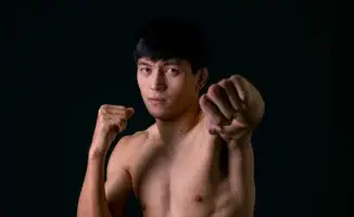 Казахстанский боец Азат Максум исключен из UFC после третьего поражения подряд в наилегчайшем весе
