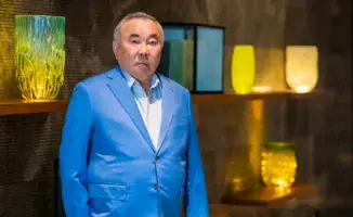 Депутат Азат Перуашев предложил переименовать Комитет по возврату активов в Комитет по защите прав инвесторов, вспомнив о санатории Болата Назарбаева. Это заявление подчеркивает необходимость защиты прав инвесторов в контексте возврата активов.