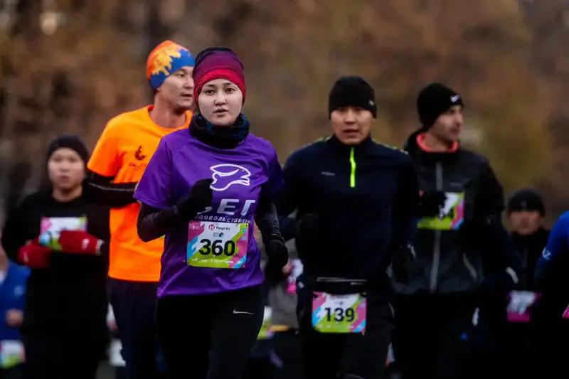 Дороги закрыты, но бегать можно! City Run в Алматы Актобе