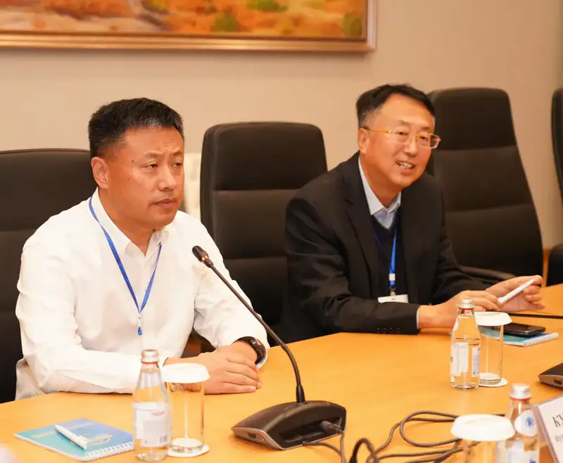 АКИМ ТУРКЕСТАНСКОЙ ОБЛАСТИ ВСТРЕТИЛСЯ С РУКОВОДИТЕЛЯМИ И ИНВЕСТОРАМИ ИНОСТРАННЫХ КОМПАНИЙ (2)