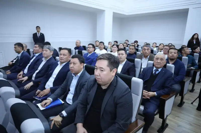 Нурдаулет Килыбай инициирует диалог по вопросам занятости в Каракиянском районе Казахстана Актобе
