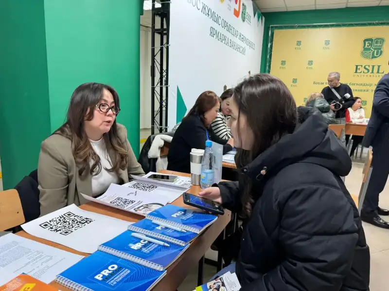 Ярмарка вакансий в Esil University: мост между студентами и работодателями для успешного трудоустройства Актобе