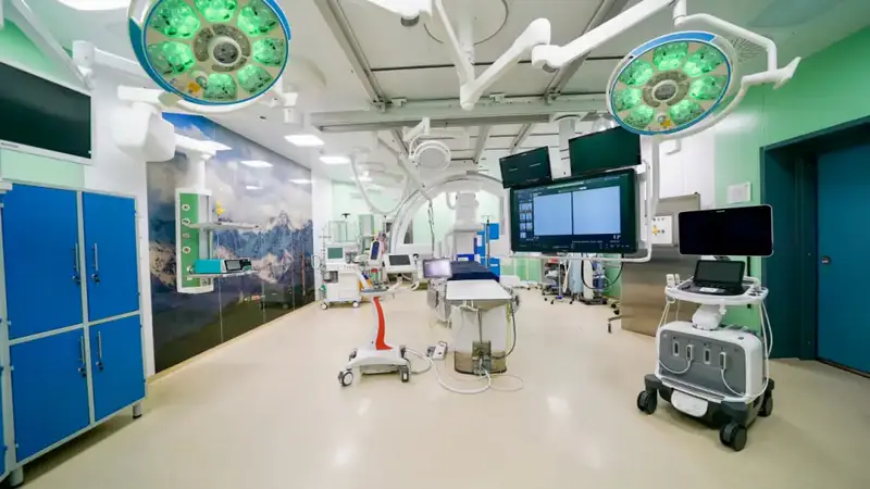 Премьер-министр Олжас Бектенов акцентировал внимание на доступности передовых медицинских технологий для онкопациентов в Казахстане Актобе