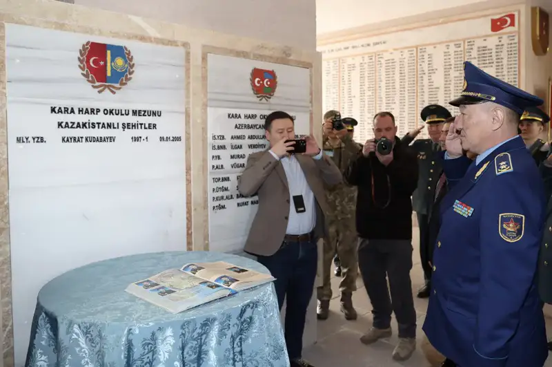 В военном вузе Турции открыли мемориальную доску казахстанскому офицеру (8)