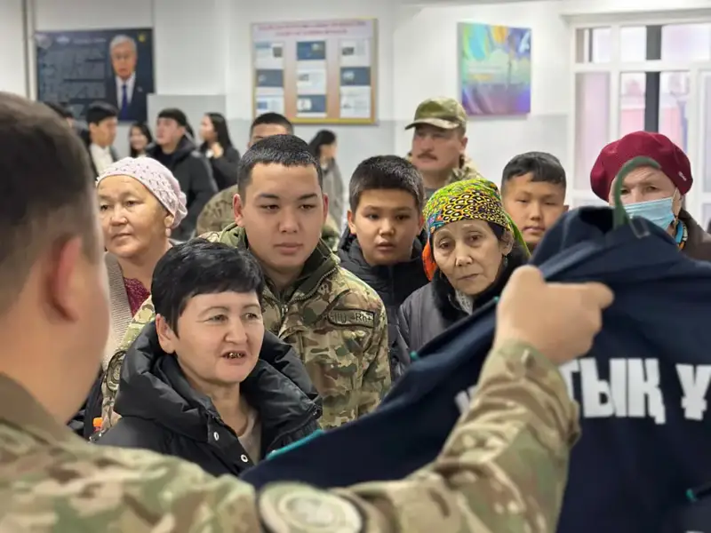 Родители гвардейцев из разных регионов познакомились с военной службой в Туркестане Актобе