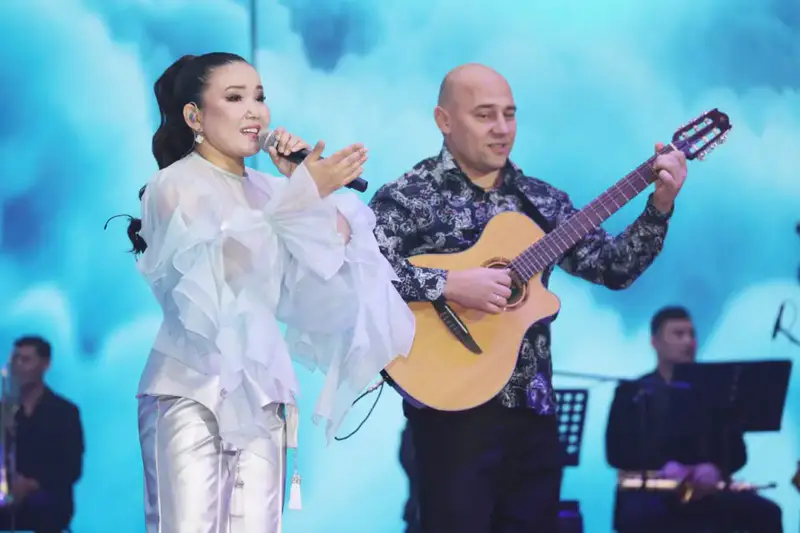 Солистка Национальной гвардии дала концерт для жителей Астаны в особом формате (2)