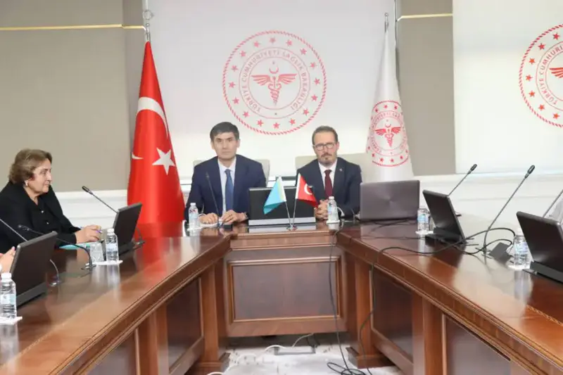 КАЗАХСТАН И ТУРЦИЯ ОБСУДИЛИ ВНЕДРЕНИЕ НОВЫХ ЦИФРОВЫХ РЕШЕНИЙ В МЕДИЦИНУ (4)