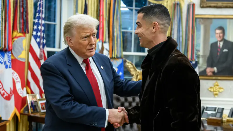 Трамп и Роналду: Футбольное видео, взорвавшее соцсети с 60 миллионами просмотров Актобе