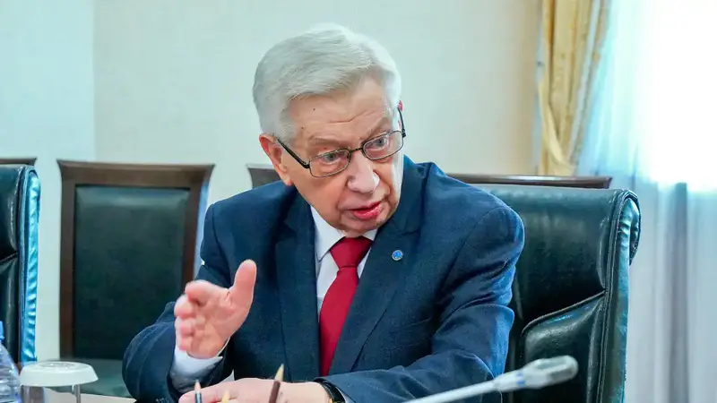 В Казахстане планируют запустить вечернюю магистратуру для госслужащих в МГУ Актобе
