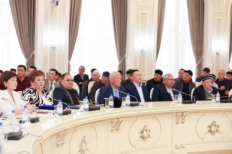 В Мангистау прошла республиканская конференция, посвященная 150-летию Тобанияза Алниязулы (8)