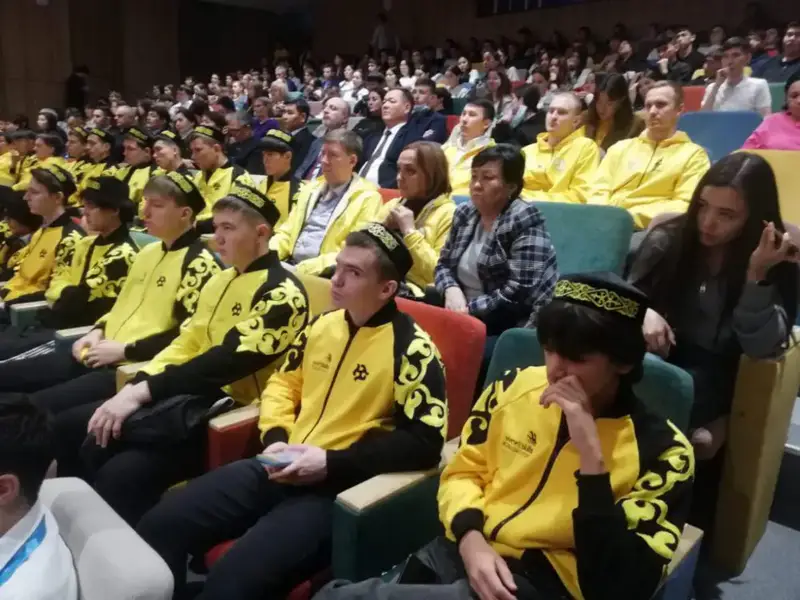 Форум в Костанае: новые перспективы для рабочих профессий и вдохновение для молодёжи Актобе