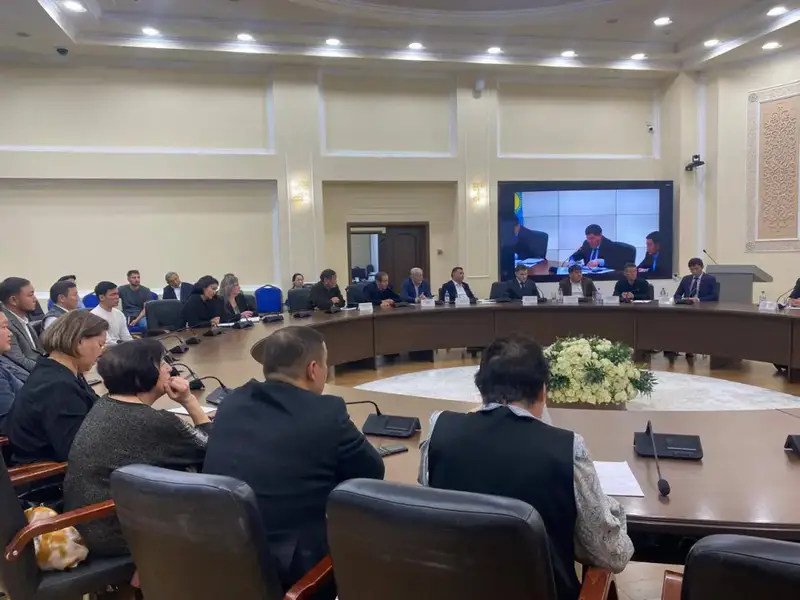 Олжас Сапарбеков провел встречу с населением области Жетысу Актобе