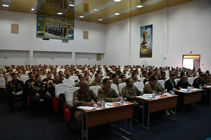 Бригаду морской пехоты посетили более ста родителей солдат (9)