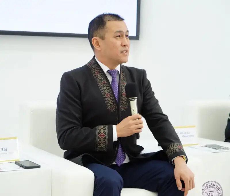 Школьники Павлодарского педагогического университета открывают двери в мир педагогики на Дне открытых дверей Актобе