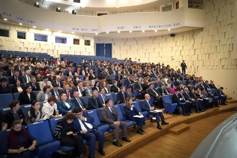 Министр просвещения Жулдыз Сулейменова объявила о закрытии проекта «Целевая школа» на совещании по вопросам качества образования и безопасности детей. Актобе