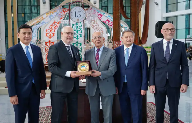 Лекция президента Эстонии для студентов Назарбаев Университета о будущем образования и искусственном интеллекте Актобе