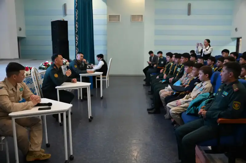 Министерство обороны проводит встречи с допризывной молодежью в Карагандинской области (6)