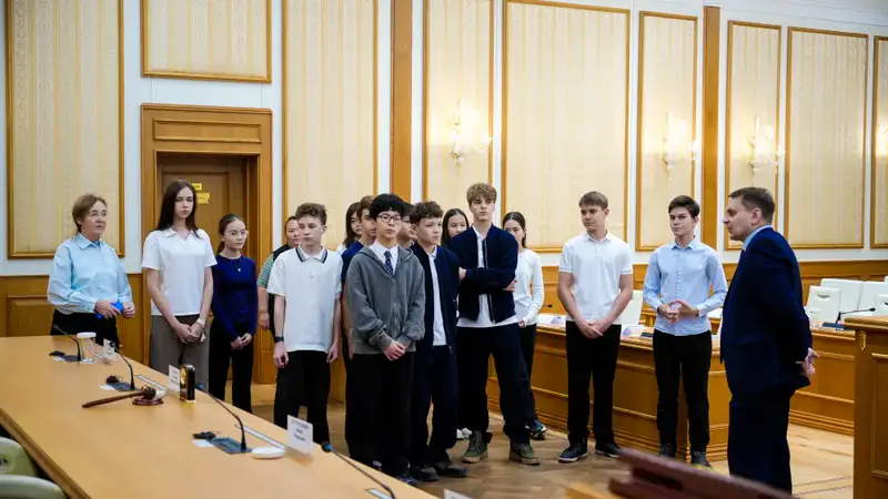 Экскурсия Конституционного Суда Казахстана для студентов: Важность Основного Закона в защите прав человека Актобе