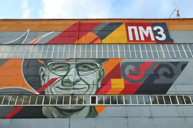 Яркие муралы в Год рабочих профессий и юбилей Абая украсили родные города ERG (2)