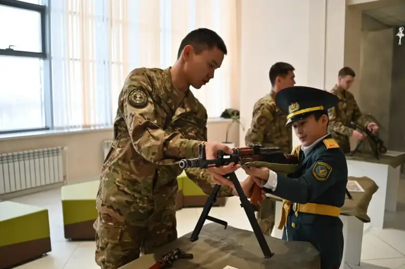Министерство обороны проводит встречи с допризывной молодежью в Карагандинской области (5)