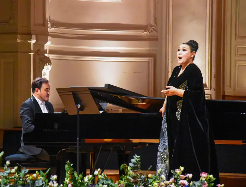 Сольный концерт Майры Мұхамедқызы в Париже: 30-летие творческой деятельности Актобе