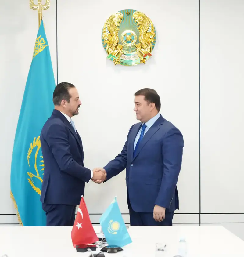 Обсуждение братских отношений между Казахстаном и Турцией: встреча Нуралхана Кушерова с депутатом Зорлу Кюршадом Актобе
